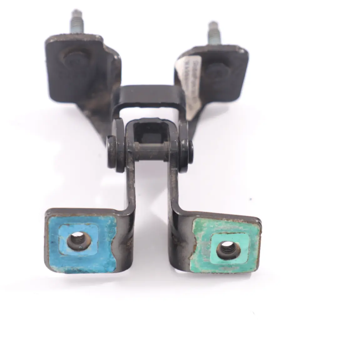 Cerniera Coperchio posteriore destro Kosmos Nero - 191 A2467400237 per Mercedes W176 con numero di parte A1767402900 Mercedes W176 Cerniera Coperchio posteriore destro Kosmos Nero - 191 A2467400237 - SKU A1767402900-KB - Numero di parte A1767402900