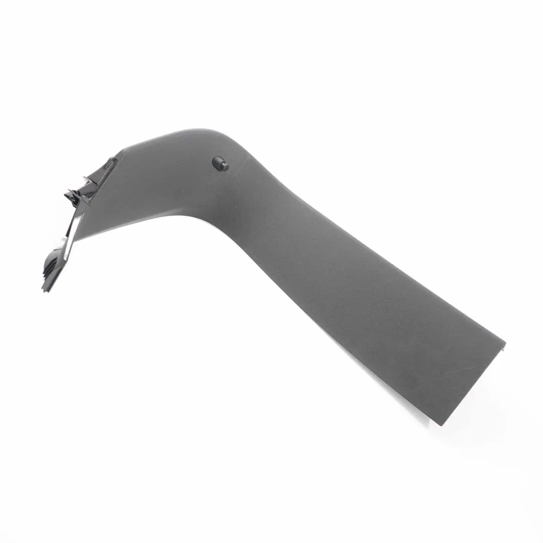 Tapa maletero Embellecedor portón trasero derecho para Mercedes W176 con número de pieza A1767403200 Mercedes W176 Tapa maletero Embellecedor portón trasero derecho - SKU A1767403200 - Número de pieza A1767403200