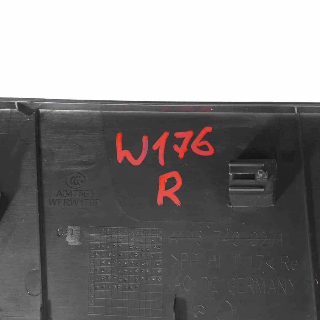 Baule coperchio portellone rivestimento destro per Mercedes W176 con numero di parte A1767403200 Mercedes W176 Baule coperchio portellone rivestimento destro - SKU A1767403200 - Numero di parte A1767403200