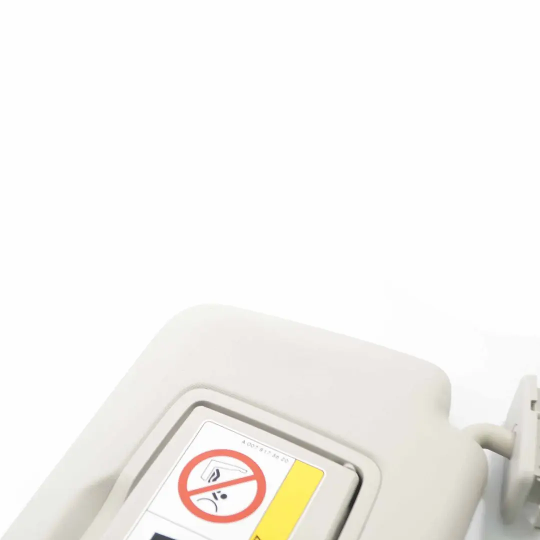 Sonnenblende Abdeckung Links Grau für Mercedes W176 C117 mit Teilenummer A1768101300 Mercedes W176 C117 Sonnenblende Abdeckung Links Grau - SKU A1768101300-1 - Teilenummer A1768101300