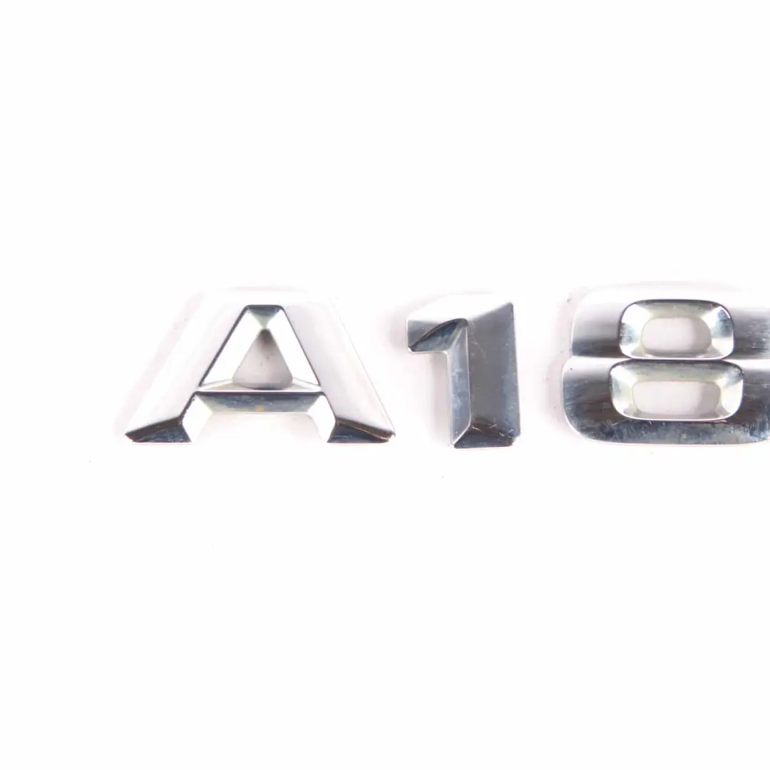Mercedes W176 Emblema Letras Portón Trasero Pegado A180 - SKU A1768170515 - Número de pieza A1768170515