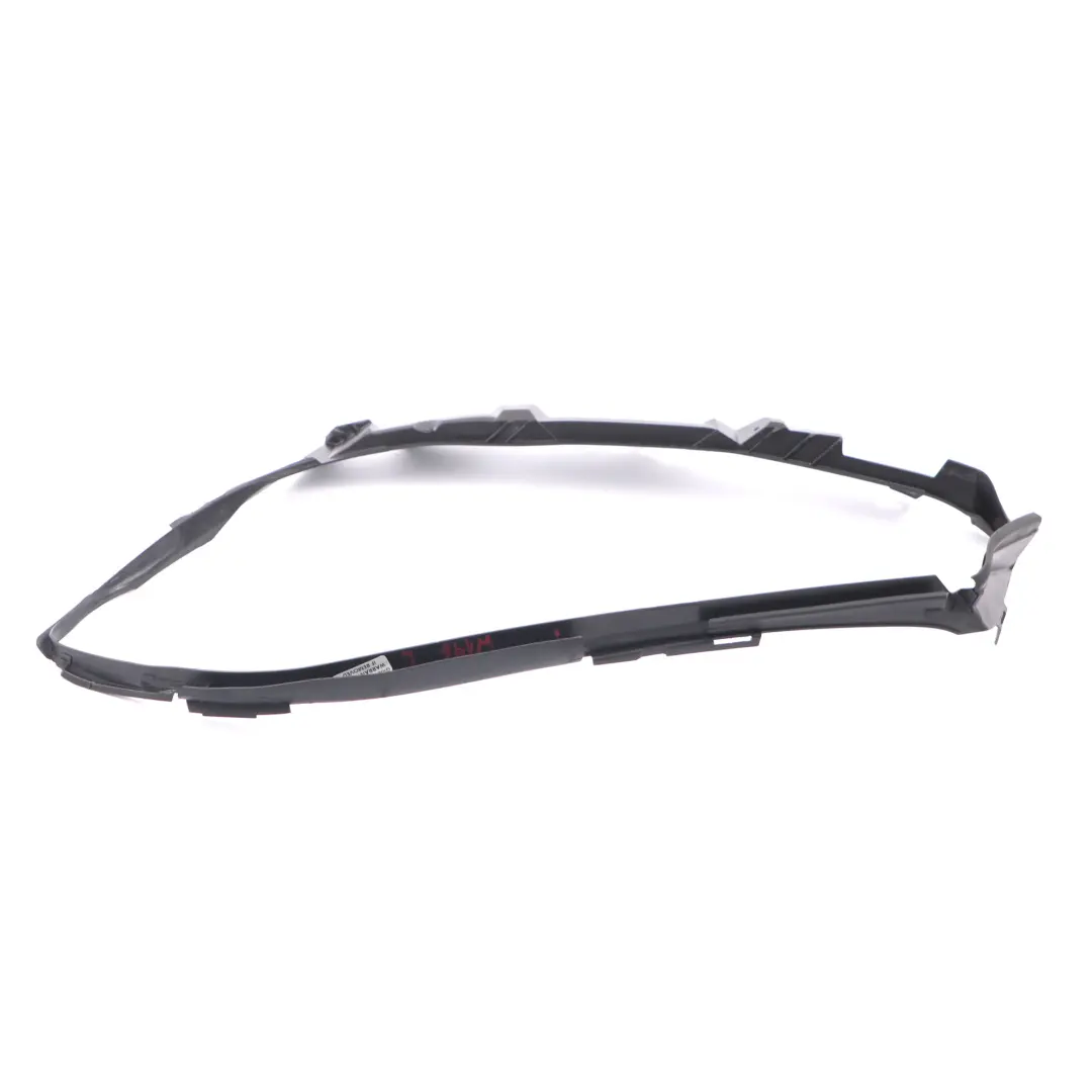 Joint de phare Mercedes W176 avant gauche frame pour à propos du numéro de pièce A1768260058 Joint de phare Mercedes W176 avant gauche frame - SKU A1768260058 - Numéro de pièce A1768260058