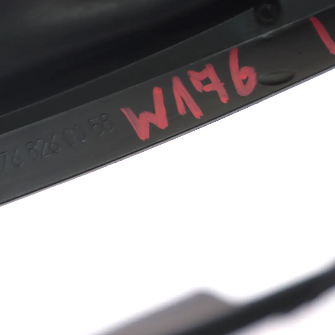 Uszczelka Reflektora Mocowanie Lampy Lewy Przód do Mercedes W176 o numerze A1768260058 Mercedes W176 Uszczelka Reflektora Mocowanie Lampy Lewy Przód - SKU A1768260058 - Numer Części A1768260058