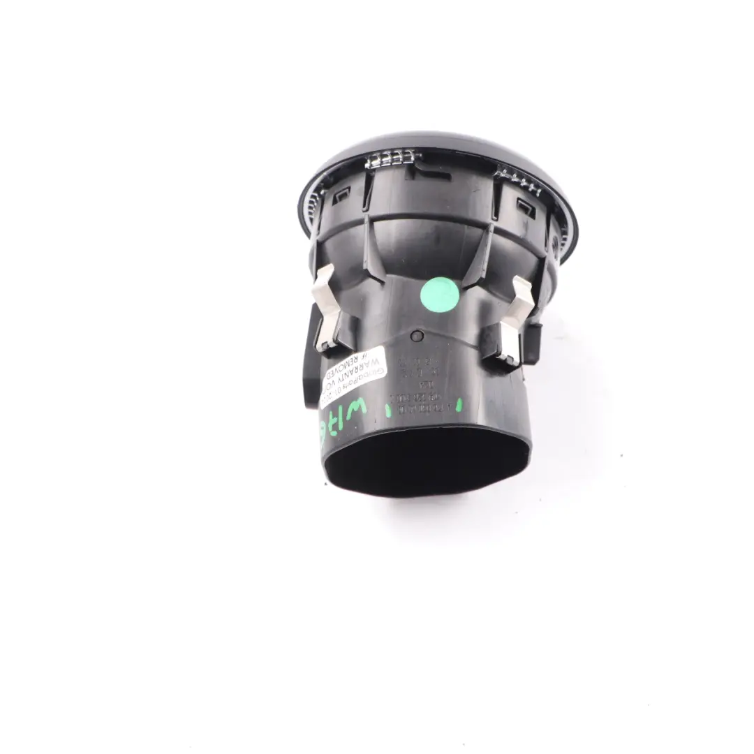 Buse de ventilation centrale du tableau de bord pour Mercedes W176 à propos du numéro de pièce A1768300000 Mercedes W176 Buse de ventilation centrale du tableau de bord - SKU A1768300000 - Numéro de pièce A1768300000