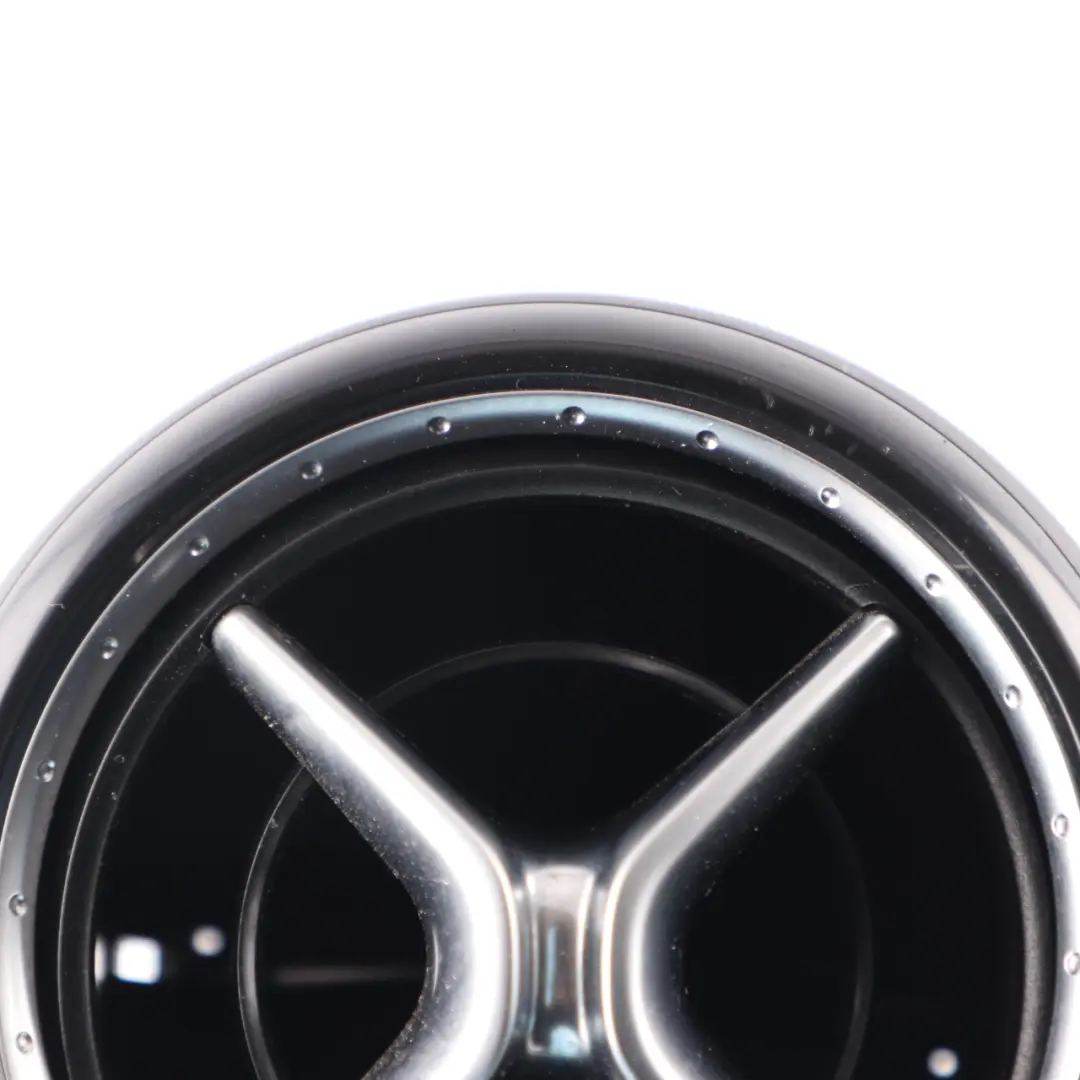Mercedes W176 Ventilation tableau de bord gauche Nozzle Air Vent - SKU A1768300100 - Numéro de pièce A1768300100