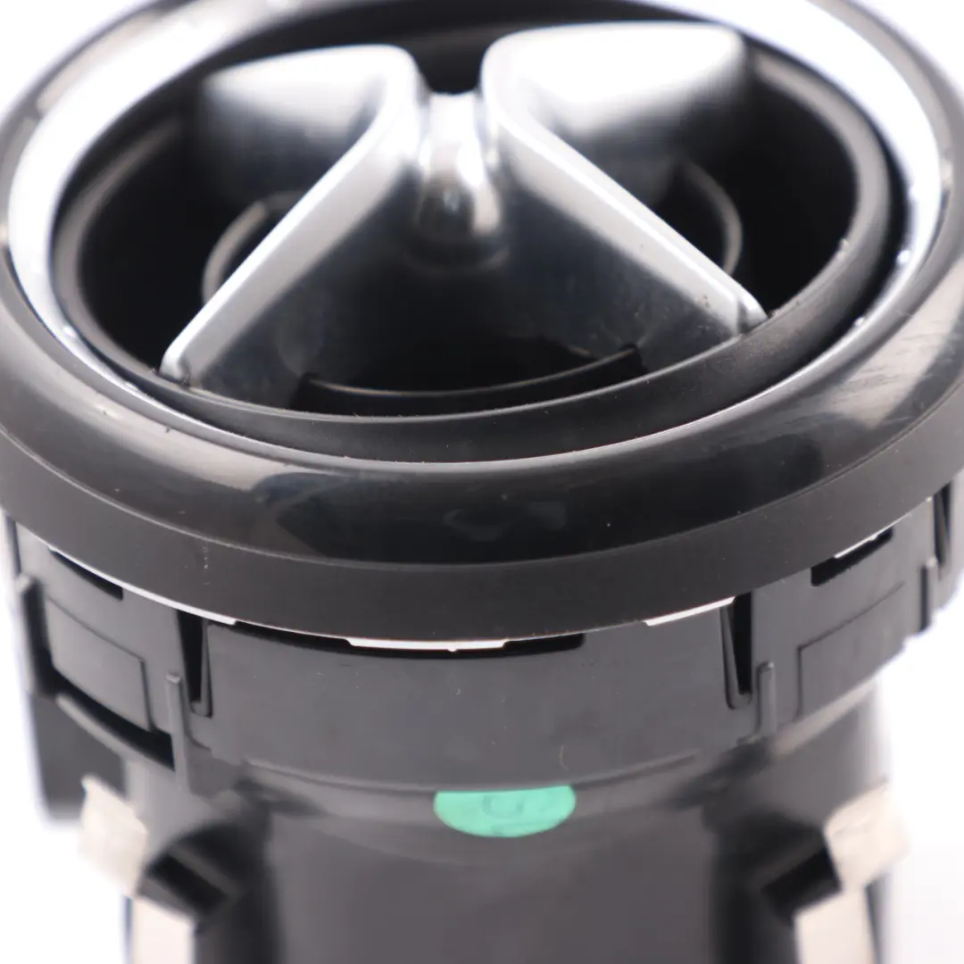 Mercedes W176 Ventilation tableau de bord gauche Nozzle Air Vent - SKU A1768300100 - Numéro de pièce A1768300100