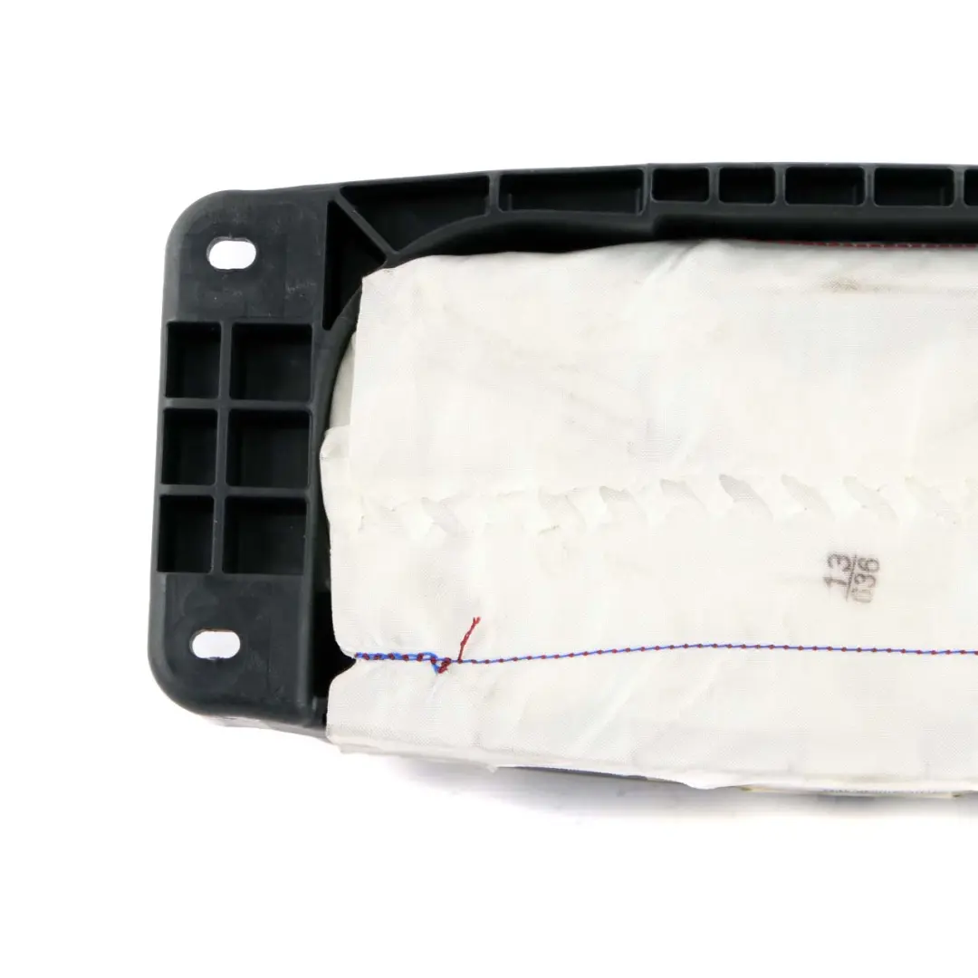 Poduszka Powietrzna Deski Airbag Pasażera do Mercedes W176 o numerze A1768600002 Mercedes W176 Poduszka Powietrzna Deski Airbag Pasażera - SKU A1768600002 - Numer Części A1768600002