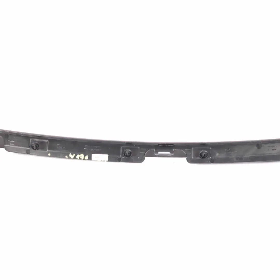 Mercedes W176 Scheibenwaschschlauchhalter Windschutz Scuttle Panel - SKU A1768600014 - Teilenummer A1768600014