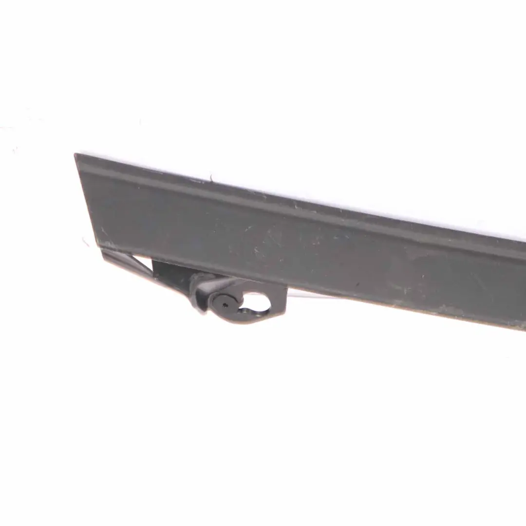 Lavaparabrisas Soporte manguera Scuttle Panel para Mercedes W176 con número de pieza A1768600014 Mercedes W176 Lavaparabrisas Soporte manguera Scuttle Panel - SKU A1768600014 - Número de pieza A1768600014