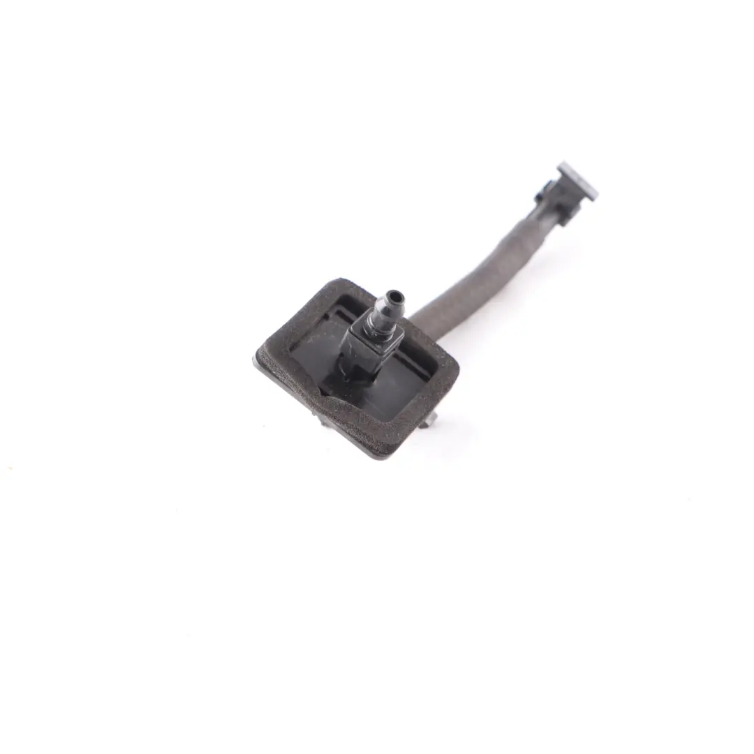 Buse de pulvérisation lave glace arrière hayon Jet pour Mercedes W176 à propos du numéro de pièce A1768600047 Mercedes W176 Buse de pulvérisation lave glace arrière hayon Jet - SKU A1768600047 - Numéro de pièce A1768600047