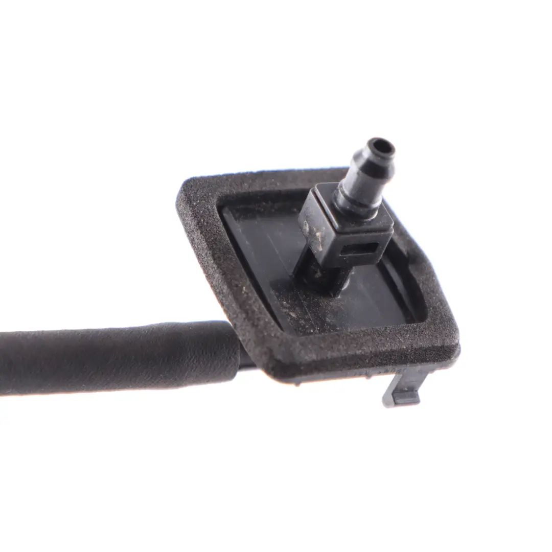 Boquilla Spray Ventana Trasera Lavaparabrisas para Mercedes W176 con número de pieza A1768600047 Mercedes W176 Boquilla Spray Ventana Trasera Lavaparabrisas - SKU A1768600047 - Número de pieza A1768600047