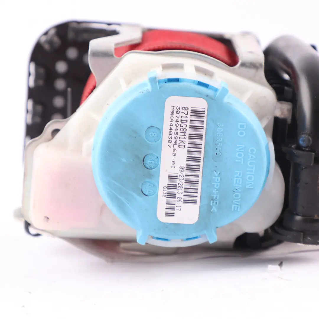 Sicherheitsgurt Vorne Rechts Rot für Mercedes W176 C117 mit Teilenummer A1768602285 Mercedes W176 C117 Sicherheitsgurt Vorne Rechts Rot - SKU A1768602285-1 - Teilenummer A1768602285