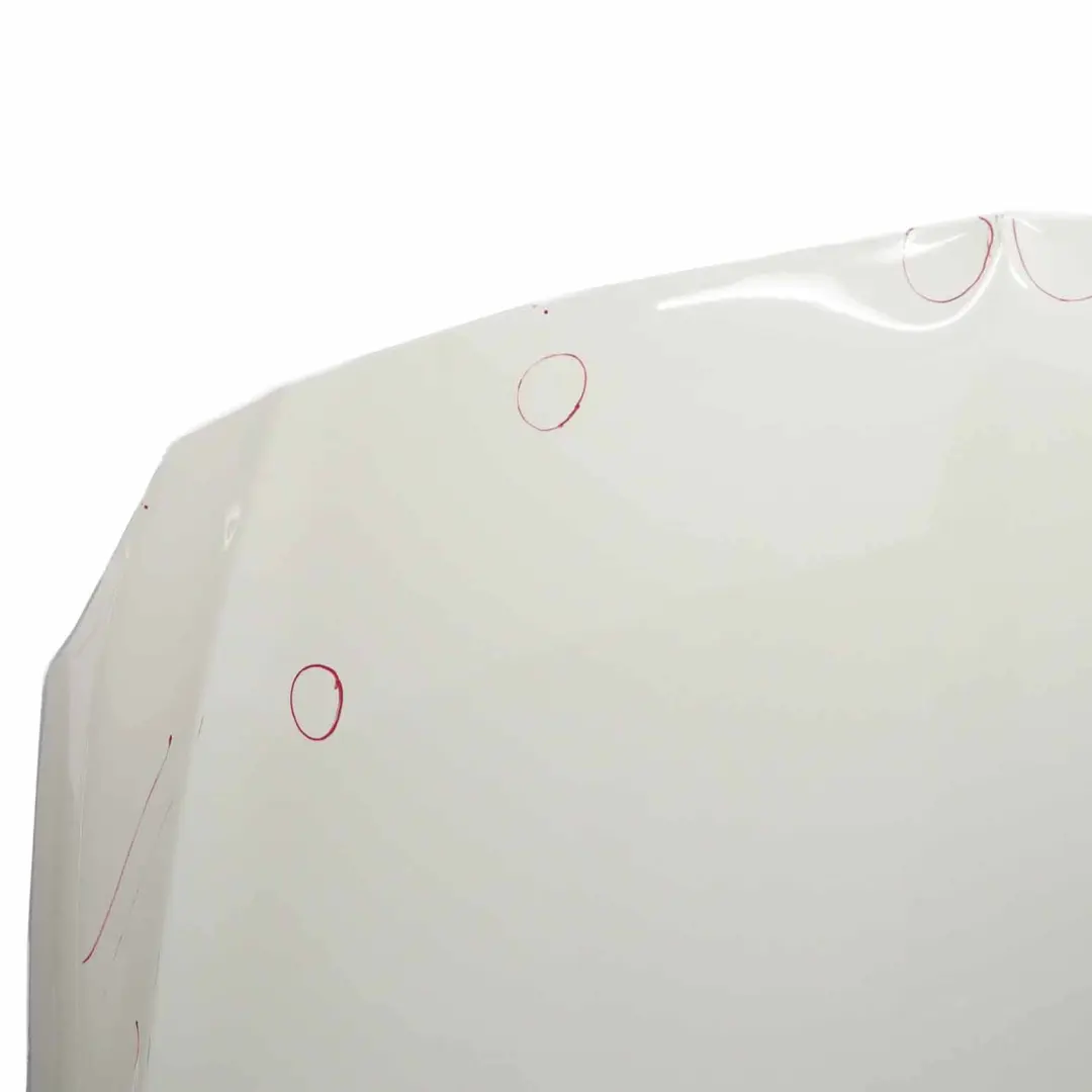 Maska Silnika Calcite White - 650 do Mercedes W176 o numerze A1768800057 Mercedes W176 Maska Silnika Calcite White - 650 - SKU A1768800057-CW - Numer Części A1768800057