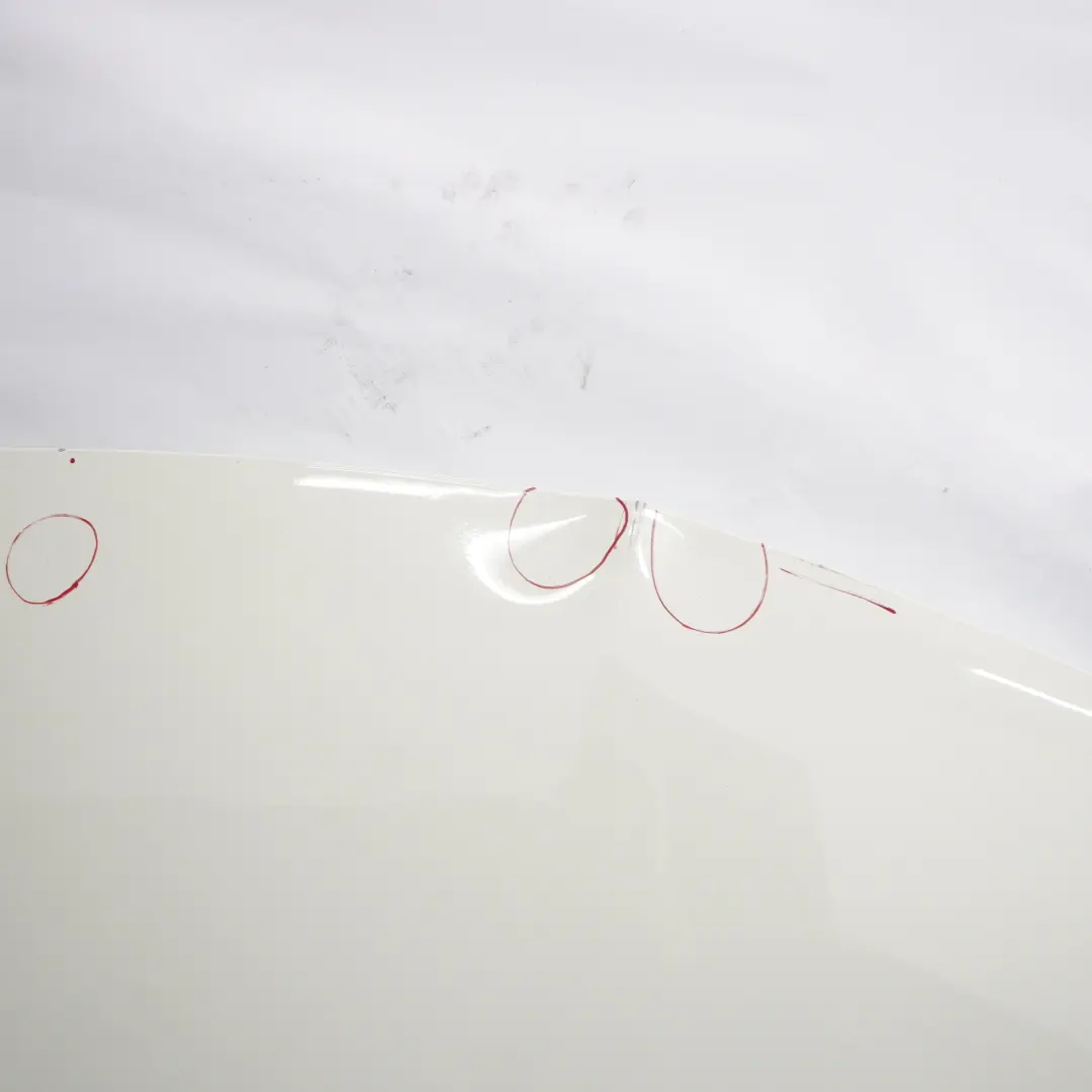 Maska Silnika Calcite White - 650 do Mercedes W176 o numerze A1768800057 Mercedes W176 Maska Silnika Calcite White - 650 - SKU A1768800057-CW - Numer Części A1768800057