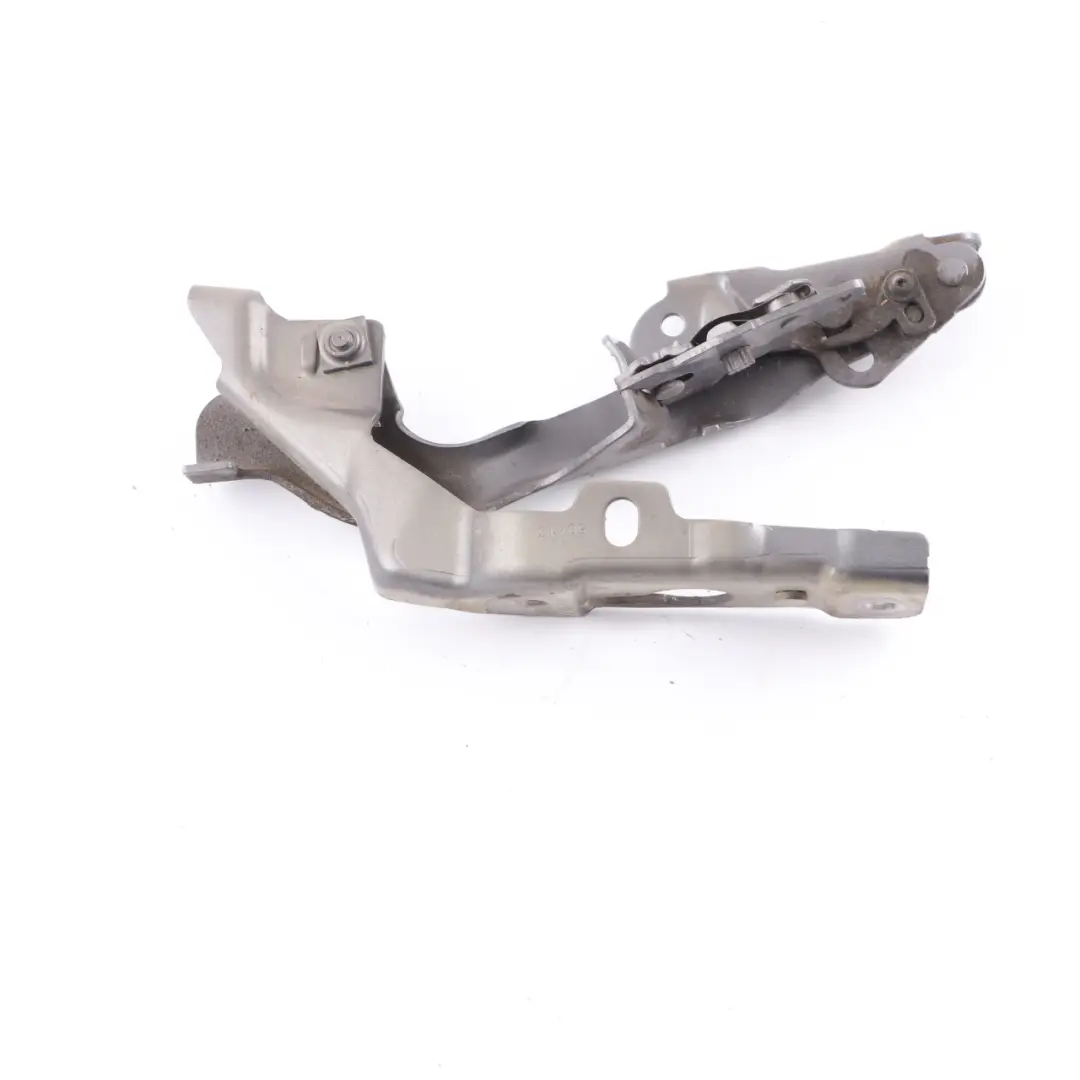 Hauben Scharnier Vorne Rechts Mountain Grau 787 für Mercedes W176 Motor mit Teilenummer A1768800428 Mercedes W176 Motor Hauben Scharnier Vorne Rechts Mountain Grau 787 - SKU A1768800428-MG - Teilenummer A1768800428