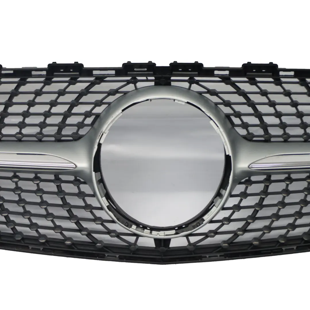 Mercedes W176 AMG Radiateur Grille Avant Pare-chocs Cache Panneau A1768881760 - SKU A1768807600 - Numéro de pièce A1768807600