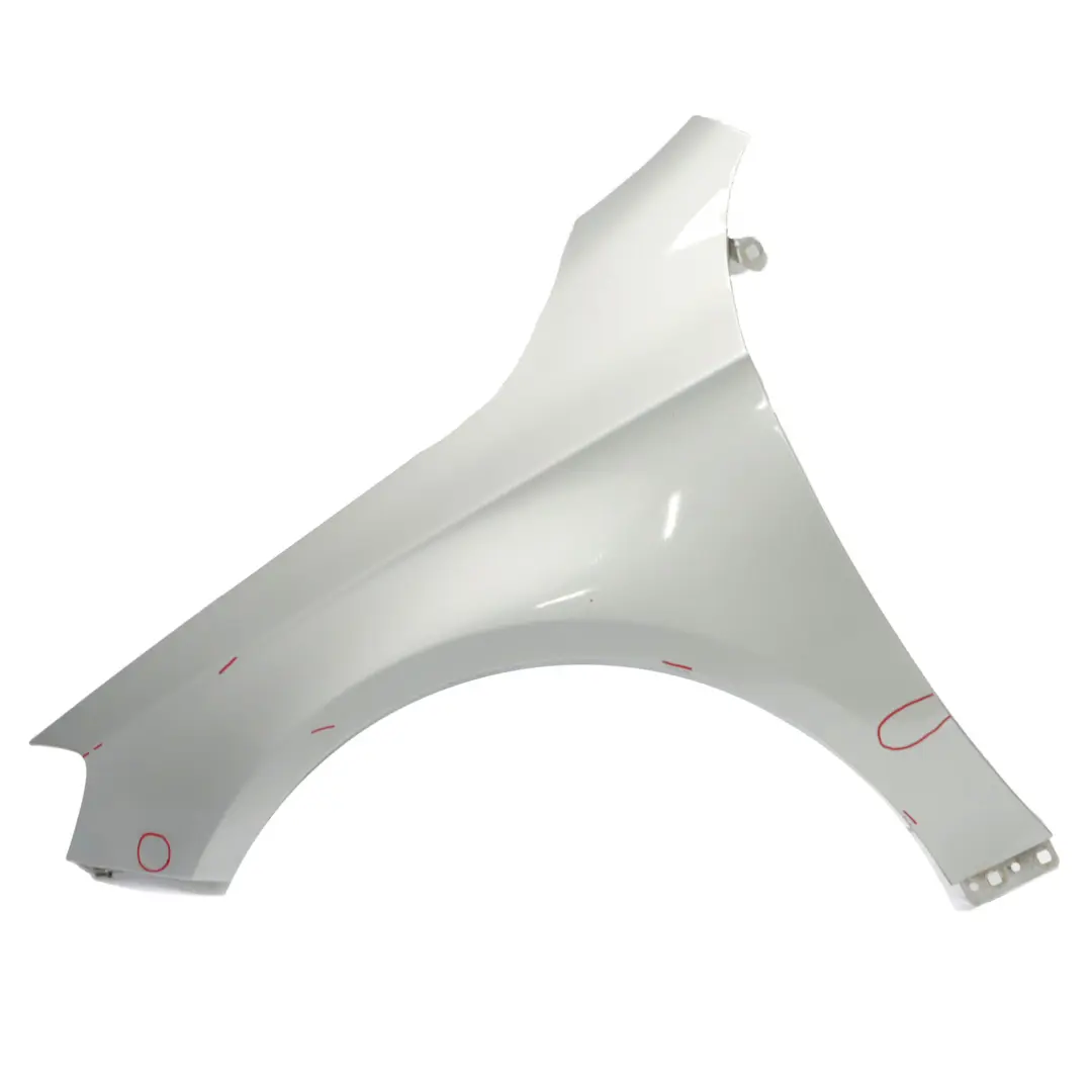 Pannello parafango copertura anteriore sinistro Polar Silver 761 per Mercedes W176 con numero di parte A1768810101 Mercedes W176 Pannello parafango copertura anteriore sinistro Polar Silver 761 - SKU A1768810101-PLS - Numero di parte A1768810101