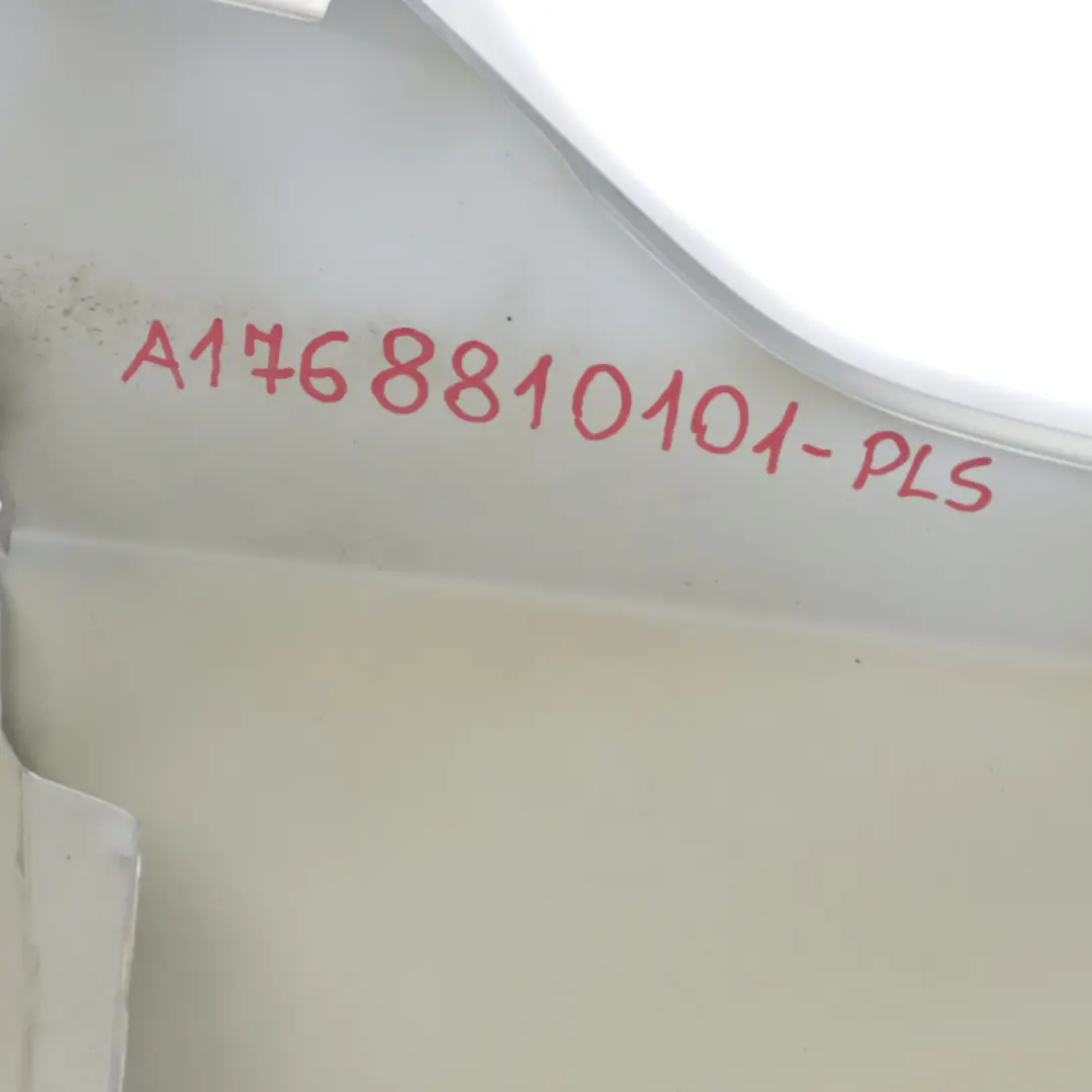 Embellecedor Guardabarros Delantero Izquierdo Polar Silver - 761 para Mercedes W176 con número de pieza A1768810101 Mercedes W176 Embellecedor Guardabarros Delantero Izquierdo Polar Silver - 761 - SKU A1768810101-PLS - Número de pieza A1768810101