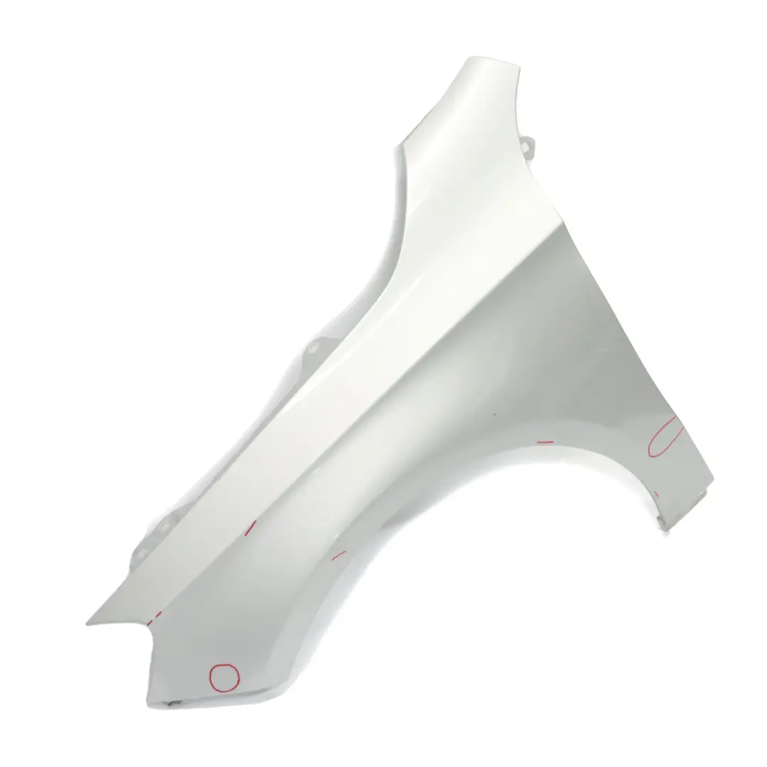 Mercedes W176 Embellecedor Guardabarros Delantero Izquierdo Polar Silver - 761 - SKU A1768810101-PLS - Número de pieza A1768810101