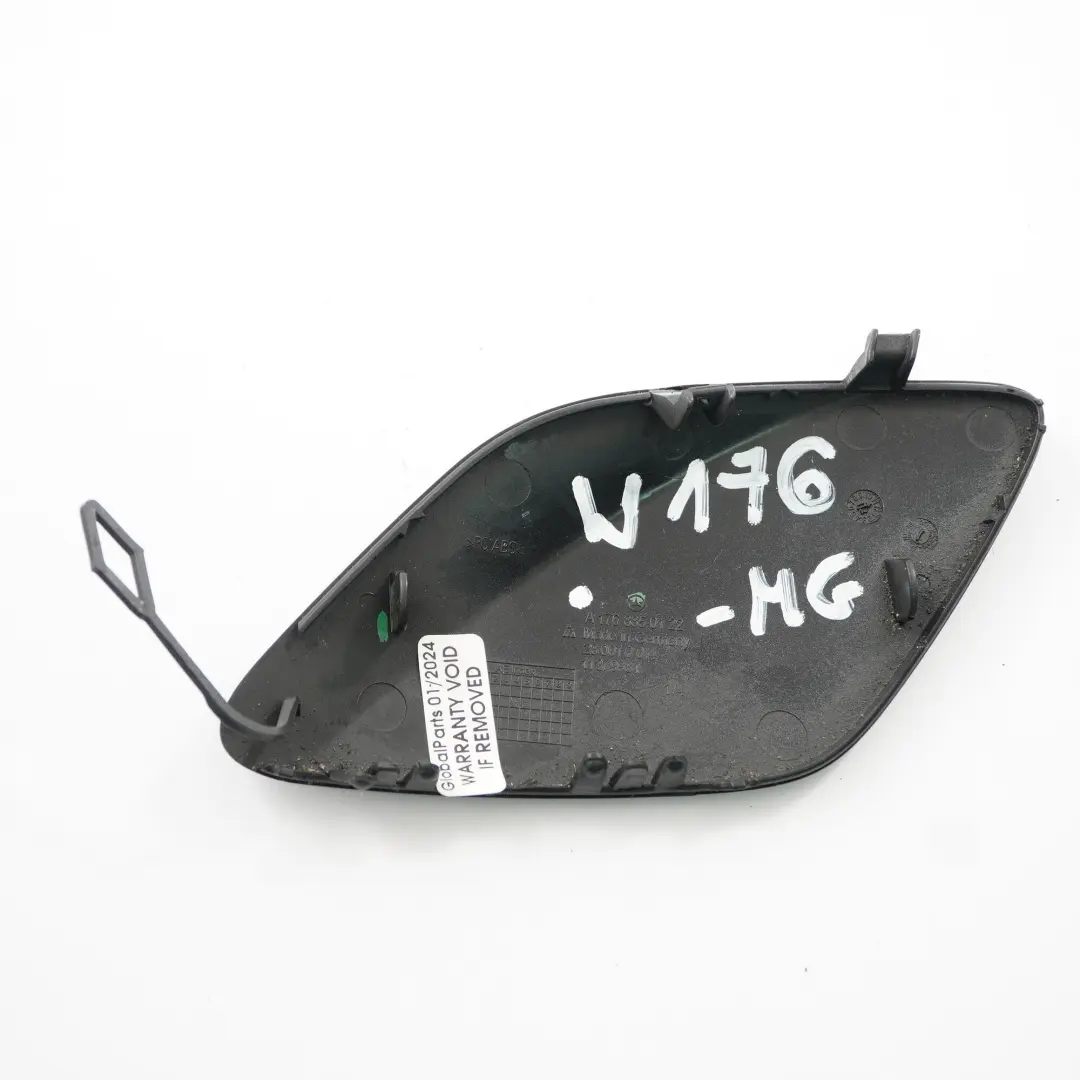 Copertura gancio traino anteriore Grigio Montagna 787 per Mercedes W176 con numero di parte A1768850122 Mercedes W176 Copertura gancio traino anteriore Grigio Montagna 787 - SKU A1768850122-MG - Numero di parte A1768850122