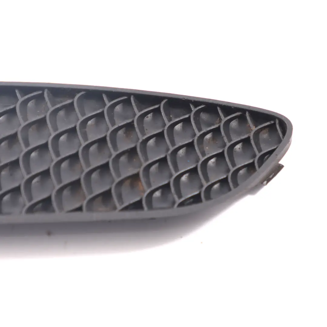 Grille pare-chocs avant gauche Garniture grille pour Mercedes W176 à propos du numéro de pièce A1768853522 Mercedes W176 Grille pare-chocs avant gauche Garniture grille - SKU A1768853522 - Numéro de pièce A1768853522