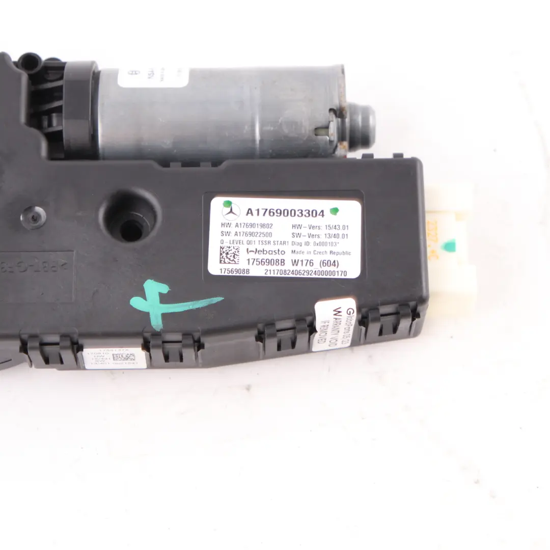 Moteur toit ouvrant Mercedes W176 Unité d'actionnement vitre de toit coulissante pour à propos du numéro de pièce A1769003304 Moteur toit ouvrant Mercedes W176 Unité d'actionnement vitre de toit coulissante - SKU A1769003304 - Numéro de pièce A1769003304
