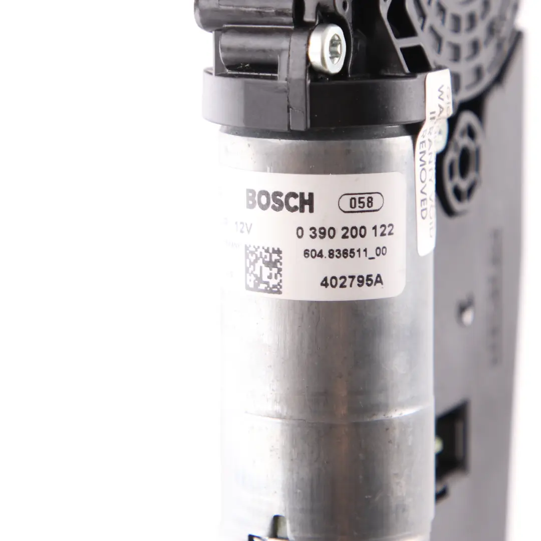 Moteur toit ouvrant Mercedes W176 Unité d'actionnement vitre de toit coulissante pour à propos du numéro de pièce A1769003304 Moteur toit ouvrant Mercedes W176 Unité d'actionnement vitre de toit coulissante - SKU A1769003304 - Numéro de pièce A1769003304