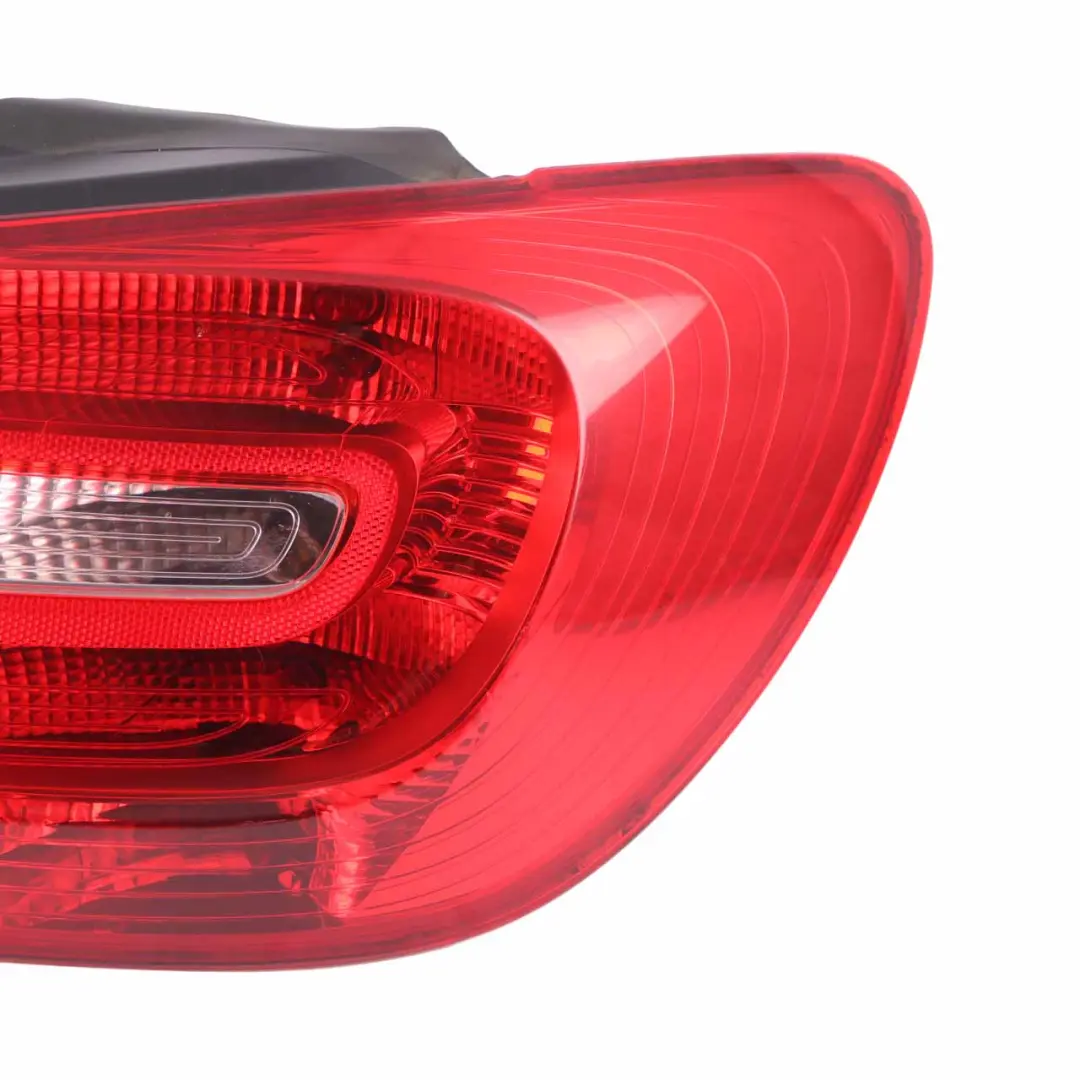 Lampe Arrière Mercedes W176 Feu Arrière Droit Panneau Latéral pour à propos du numéro de pièce A1769060200 Lampe Arrière Mercedes W176 Feu Arrière Droit Panneau Latéral - SKU A1769060200 - Numéro de pièce A1769060200