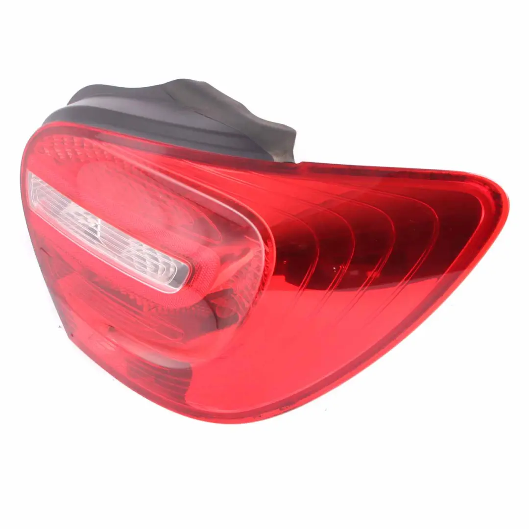  Lampe Arrière Mercedes W176 Feu Arrière Droit Panneau Latéral - SKU A1769060200 - Numéro de pièce A1769060200