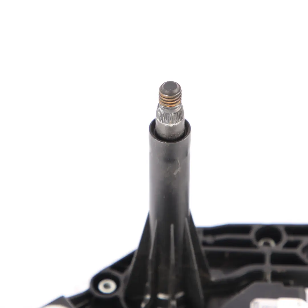 Actionneur Moteur D'Essuie Glace Lunette Arrière pour Mercedes W176 à propos du numéro de pièce A1769061600 Mercedes W176 Actionneur Moteur D'Essuie Glace Lunette Arrière - SKU A1769061600 - Numéro de pièce A1769061600