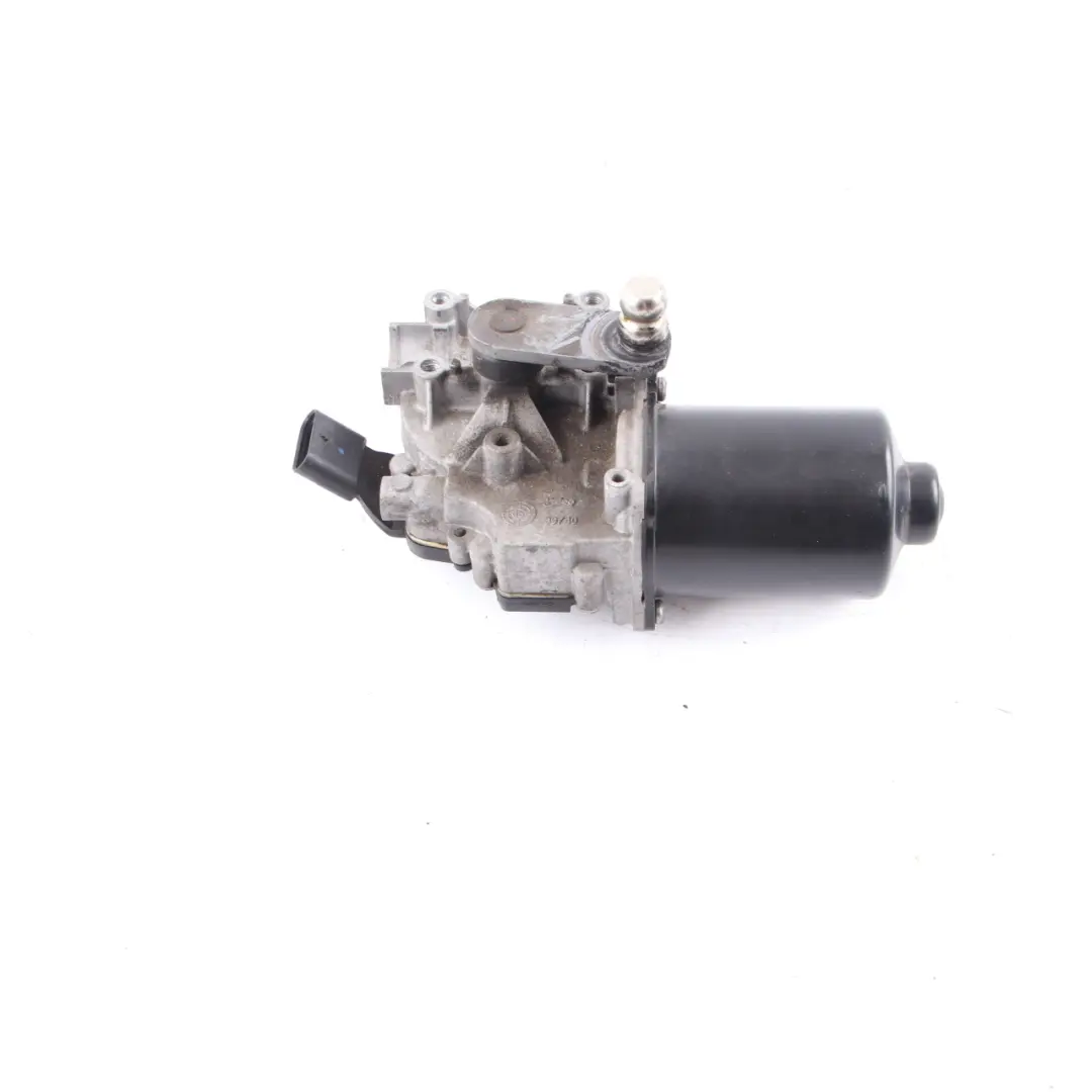 Windscreen Wiper Motor Drive Unit Front to Mercedes W176 with Part number A1769061900 Mercedes W176 Windscreen Wiper Motor Drive Unit Front - SKU A1769061900 - Part number A1769061900
