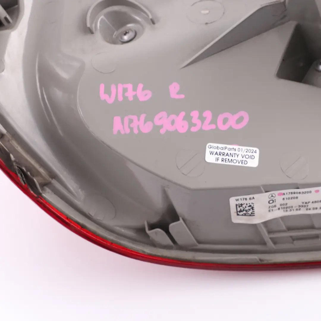Mercedes W176 Lampa Tylna Zewnętrzna Lewy Tył A1769063300 - SKU A1769063200 - Numer Części A1769063200