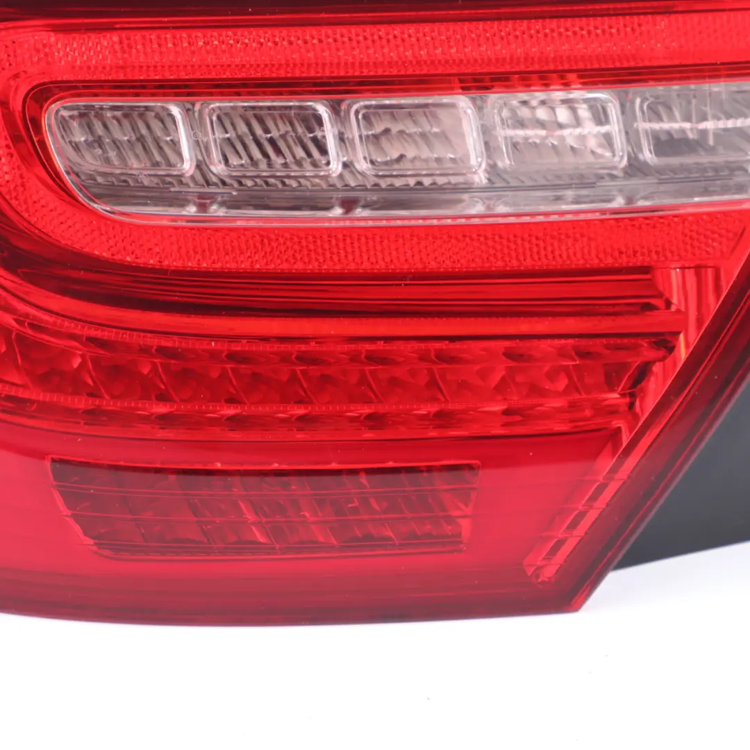 Luz Trasera Panel Lateral Izquierdo para Mercedes W176 con número de pieza A1769063300 Mercedes W176 Luz Trasera Panel Lateral Izquierdo - SKU A1769063300 - Número de pieza A1769063300