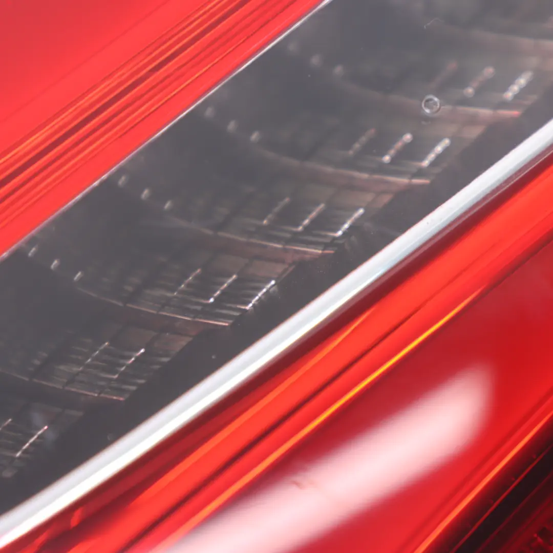 Fanale posteriore sinistro Fanale posteriore laterale per Mercedes W176 con numero di parte A1769065000 Mercedes W176 Fanale posteriore sinistro Fanale posteriore laterale - SKU A1769065000-1 - Numero di parte A1769065000