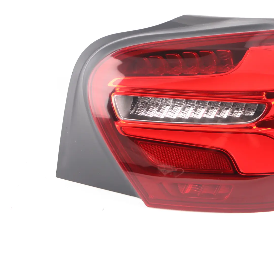 Feu Arrière Droit Tail Light Side Panel Taillight pour Mercedes W176 à propos du numéro de pièce A1769065400 Mercedes W176 Feu Arrière Droit Tail Light Side Panel Taillight - SKU A1769065400 - Numéro de pièce A1769065400