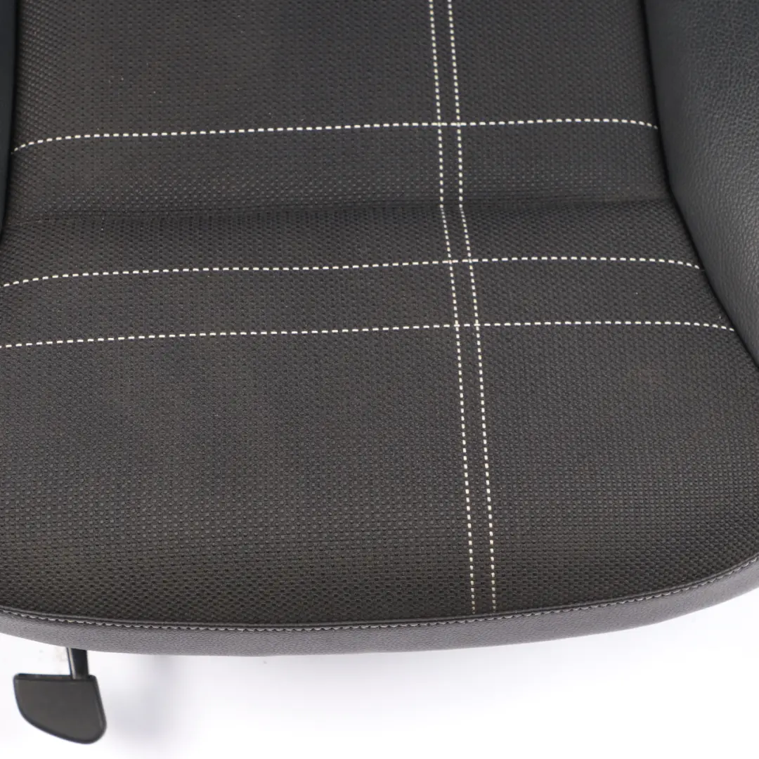 Asiento Delantero Sport Izquierdo Cuero / Tela Interior Negro para Mercedes W176 con número de pieza A1769108301 Mercedes W176 Asiento Delantero Sport Izquierdo Cuero / Tela Interior Negro - SKU A1769108301-2 - Número de pieza A1769108301