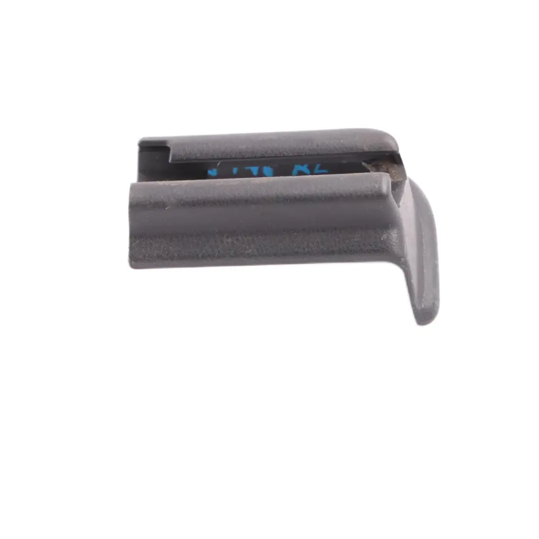 Sitz vorne links Schiene hinten Teil Abdeckung links für Mercedes W176 mit Teilenummer A1769190700 Mercedes W176 Sitz vorne links Schiene hinten Teil Abdeckung links - SKU A1769190700 - Teilenummer A1769190700