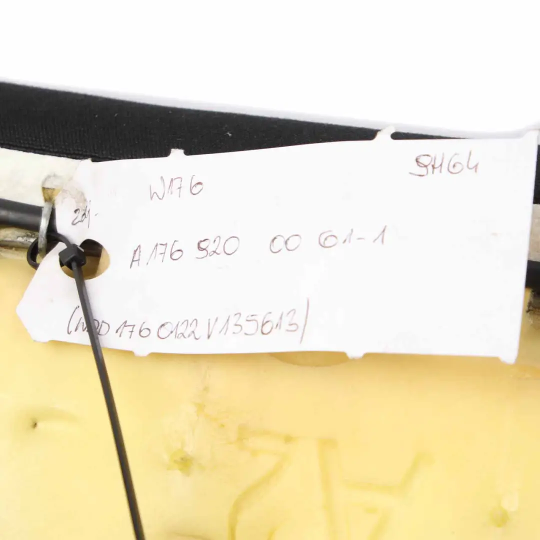 Classe A W176 Sedile posteriore in panchina Divano in similpelle Nero per Mercedes con numero di parte A1769200061 Mercedes Classe A W176 Sedile posteriore in panchina Divano in similpelle Nero - SKU A1769200061 - Numero di parte A1769200061