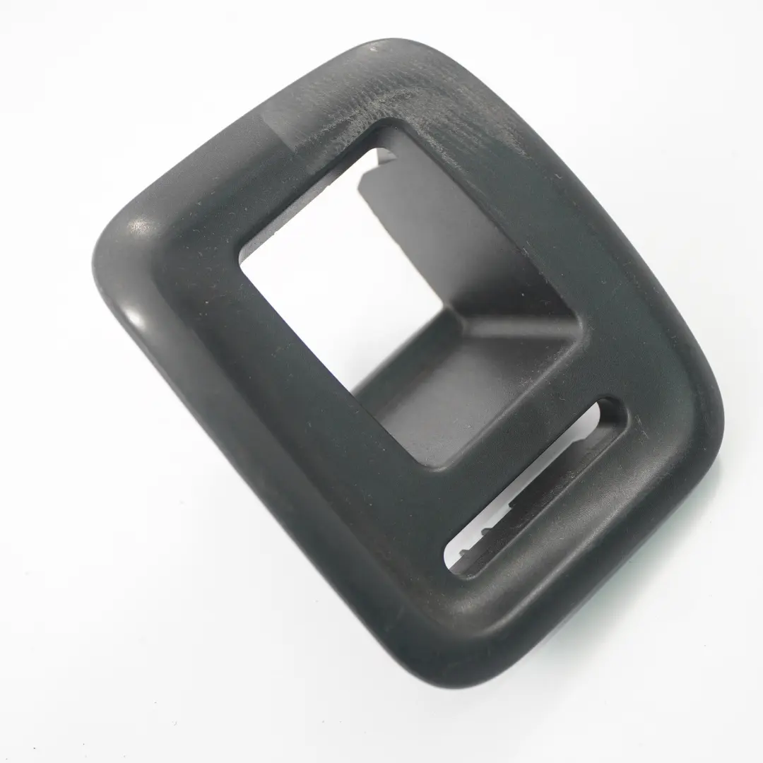 Mercedes W176 Sitzverriegelungsabdeckung hinten rechts - SKU A1769230800 - Teilenummer A1769230800