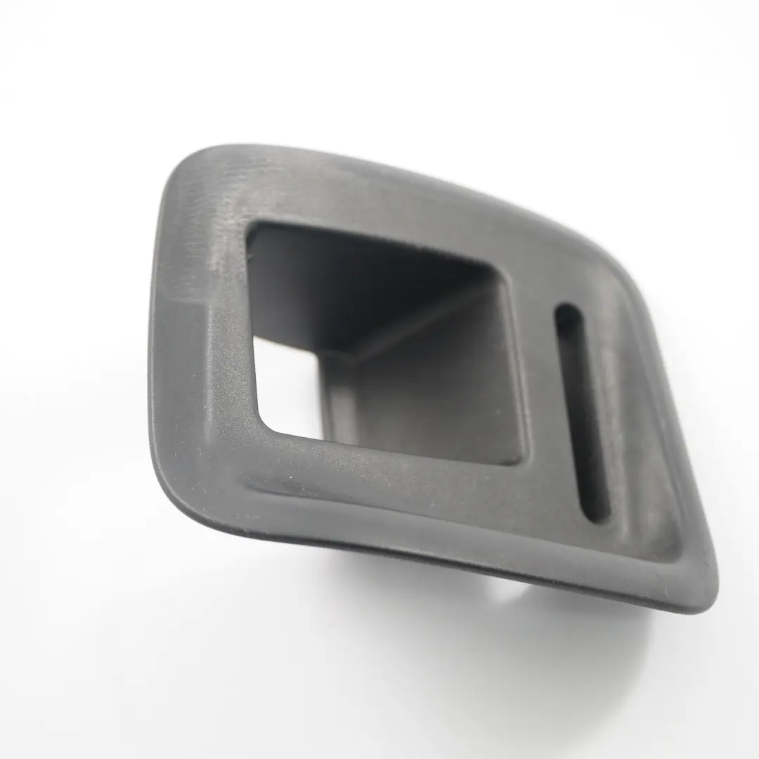 Copri sedile posteriore destro Pannello sedile per Mercedes W176 con numero di parte A1769230800 Mercedes W176 Copri sedile posteriore destro Pannello sedile - SKU A1769230800 - Numero di parte A1769230800