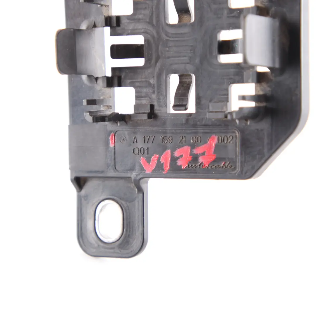 Support de capteur de température Mercedes W177 W205 d'échappement pour à propos du numéro de pièce A1771592100 Support de capteur de température Mercedes W177 W205 d'échappement - SKU A1771592100 - Numéro de pièce A1771592100
