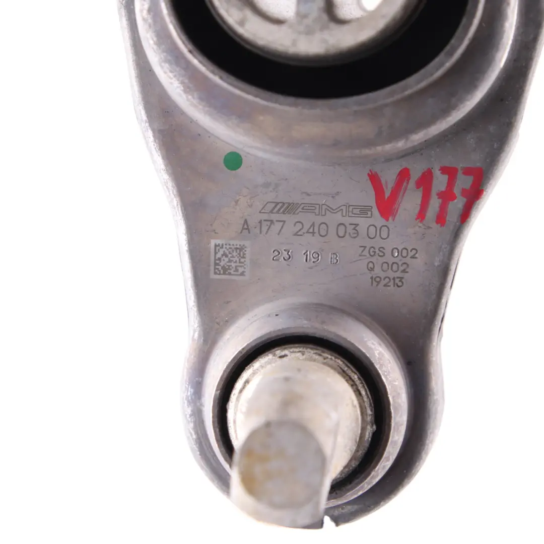 Łapa Wspornik Uchwyt Poduszka Silnika do Mercedes W177 AMG o numerze A1772400300 Mercedes W177 AMG Łapa Wspornik Uchwyt Poduszka Silnika - SKU A1772400300 - Numer Części A1772400300