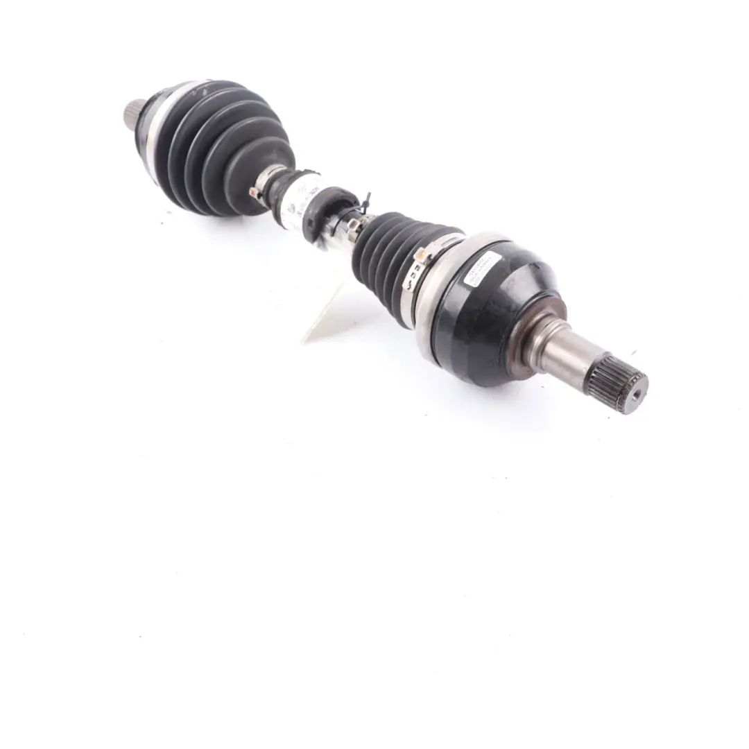 Antriebs Welle Vorne Links Achse für Mercedes W177 AMG mit Teilenummer A1773300902 Mercedes W177 AMG Antriebs Welle Vorne Links Achse - SKU A1773300902 - Teilenummer A1773300902