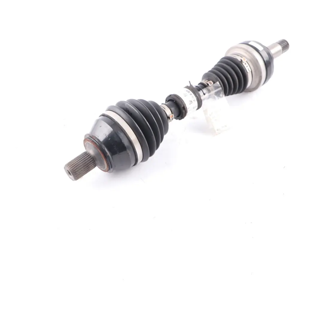 Arbre Transmission Avant Gauche Sortie D'Essieu pour Mercedes W177 AMG à propos du numéro de pièce A1773300902 Mercedes W177 AMG Arbre Transmission Avant Gauche Sortie D'Essieu - SKU A1773300902 - Numéro de pièce A1773300902
