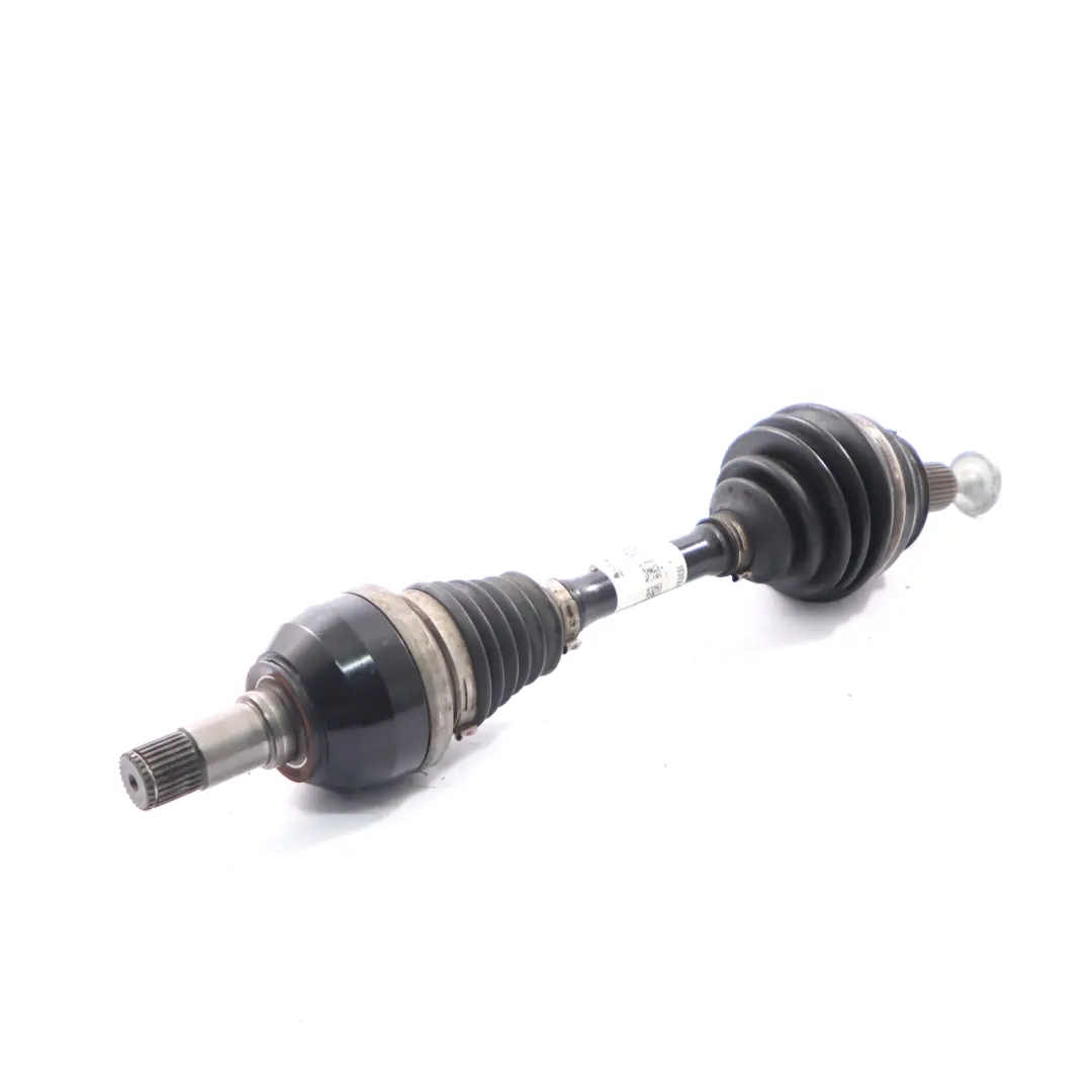 Arbre de transmission Mercedes W117 W247 Essieu avant gauche pour à propos du numéro de pièce A1773309000 Arbre de transmission Mercedes W117 W247 Essieu avant gauche - SKU A1773309000 - Numéro de pièce A1773309000
