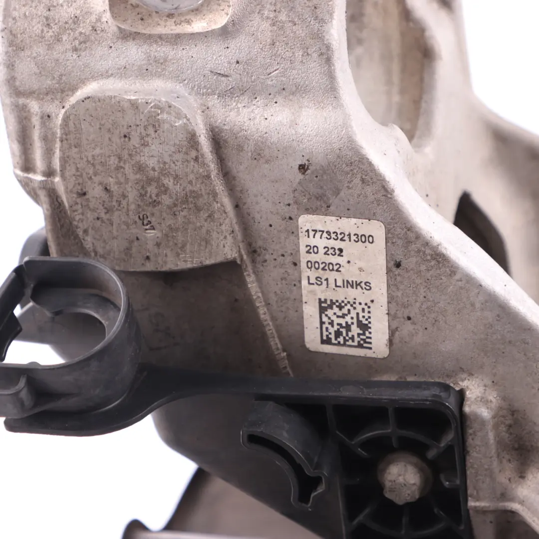 portaruota anteriore sinistro cuscinetto sospensione assale per Mercedes W177 A35 con numero di parte A1773321300 Mercedes W177 A35 portaruota anteriore sinistro cuscinetto sospensione assale - SKU A1773321300 - Numero di parte A1773321300