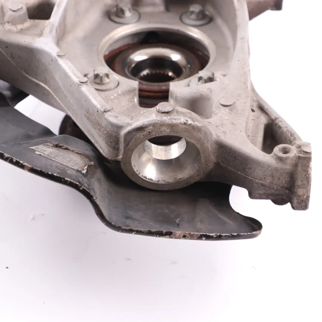 Mercedes W177 A35 portaruota anteriore sinistro cuscinetto sospensione assale - SKU A1773321300 - Numero di parte A1773321300