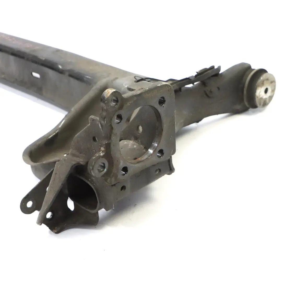 Eje Trasero Cuna Subchasis Viga Portadora para Mercedes W177 W247 con número de pieza A1773500302 Mercedes W177 W247 Eje Trasero Cuna Subchasis Viga Portadora - SKU A1773500302 - Número de pieza A1773500302