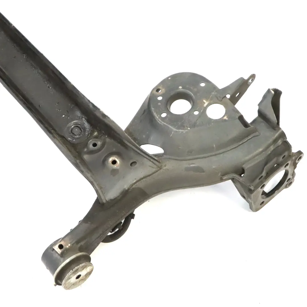 Eje Trasero Cuna Subchasis Viga Portadora para Mercedes W177 W247 con número de pieza A1773500302 Mercedes W177 W247 Eje Trasero Cuna Subchasis Viga Portadora - SKU A1773500302 - Número de pieza A1773500302