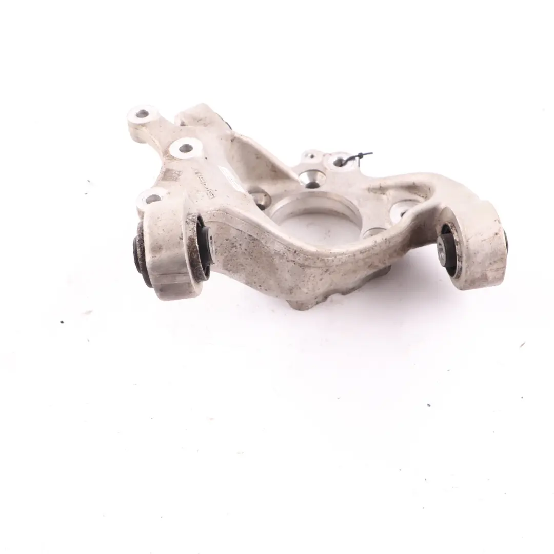 Portaruota AMG A35 4MATIC Supporto mozzo ruota posteriore destro per Mercedes W177 con numero di parte A1773502000 Mercedes W177 Portaruota AMG A35 4MATIC Supporto mozzo ruota posteriore destro - SKU A1773502000-1 - Numero di parte A1773502000